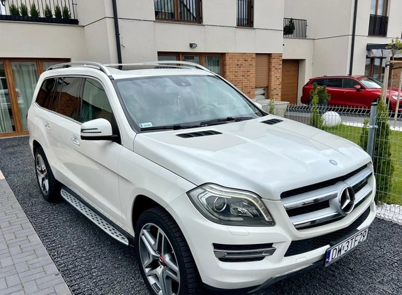 Mercedes-Benz GL cena 139000 przebieg: 253413, rok produkcji 2013 z Murowana Goślina małe 781
